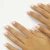 Couper les ongles artificiels