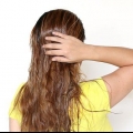 Appliquez de l'huile d'amande sur vos cheveux