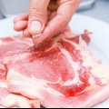 Vérifier si un steak est cuit avec le test au doigt