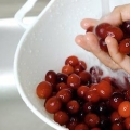 Faire une sauce aux canneberges