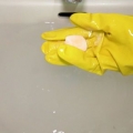 Déboucher un drain qui contient de l'eau