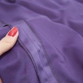 Prendre une robe par la taille