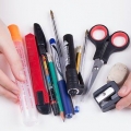 Remplir une trousse d'école