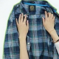 Plier une chemise pour voyager