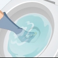 Récupérer un objet tombé dans les toilettes