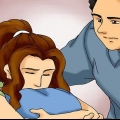 Aider une femme à se sentir mieux pendant ses règles