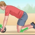 Entraînez vos abdominaux avec un ab roller