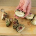 Mélanger les herbes et les épices avec les légumes