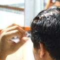 Appliquez du fromage cottage sur vos cheveux