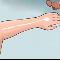 Appliquez une lotion sur votre dos