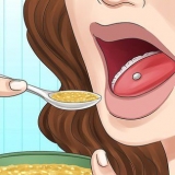 Manger avec un piercing à la langue