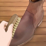 Teinture des bottes en cuir