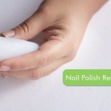 Comment enlever le vernis à ongles des ongles en acrylique sans les faire tomber