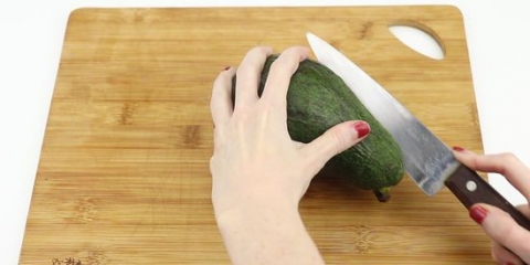 Couper un avocat