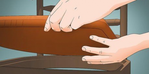 Nettoyer les meubles en bois avec du vinaigre