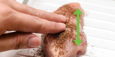 Cuire la poitrine de poulet au four