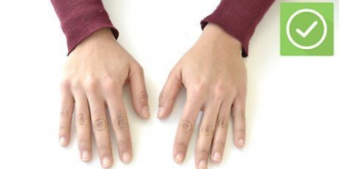 Pose d'ongles artificiels