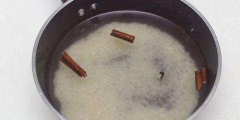 Faire de l'eau de riz