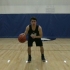 Faire un crossover en jouant au basket